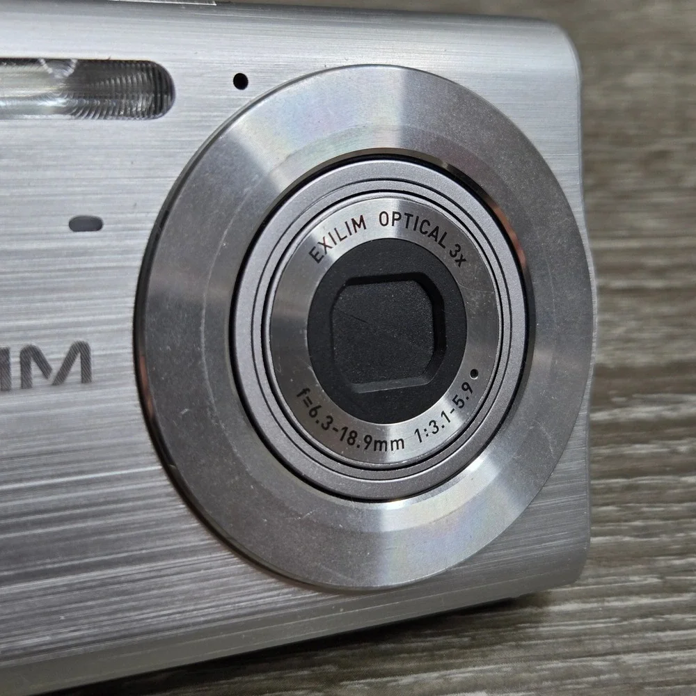 Casio EX-Z60 Exilim Digital Camera Unisex Silver 6.0MP 3x Optical Zoom Tested